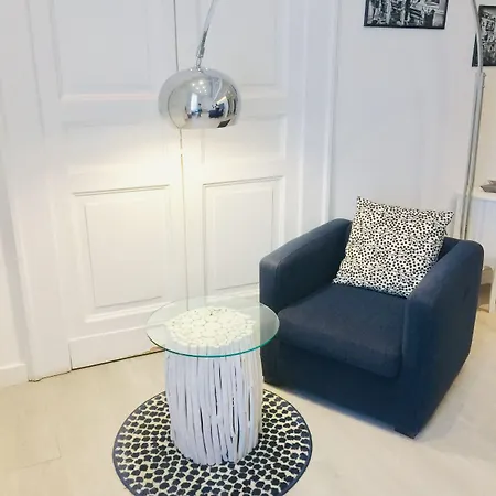 Neapolis Bellini فندق مبيت وإفطار