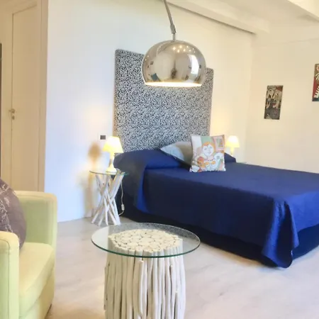 Neapolis Bellini לינה וארוחת בוקר 2*