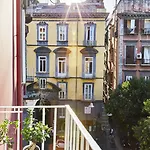 Neapolis Bellini Oda ve Kahvaltı 4*