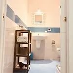 Neapolis Bellini Oda ve Kahvaltı