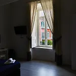 Oda ve Kahvaltı Neapolis Bellini 4*