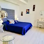Neapolis Bellini Oda ve Kahvaltı 4*