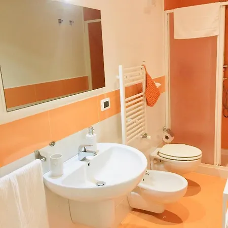 Nocleg ze śniadaniem Neapolis Bellini 4*