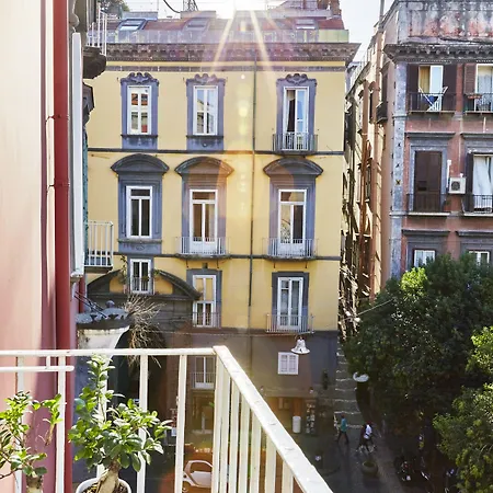 Neapolis Bellini Nocleg ze śniadaniem 4*